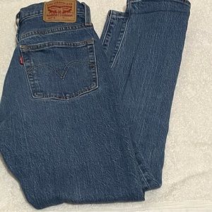 Levi’s 501 Original Fit Women’s Jeans in Size 25